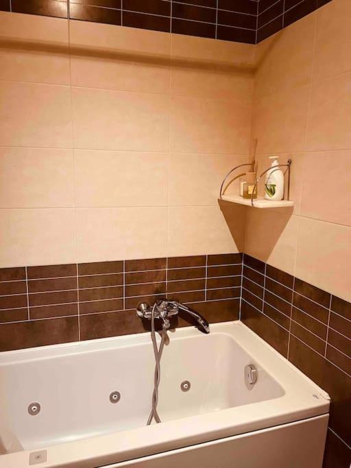 Una Casa Divertente A Roma Kültér fotó